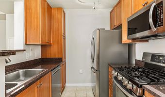 851 N GLEBE Rd N 601, Arlington, VA 22203