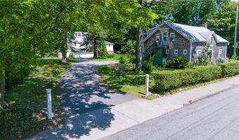 40 Catherine St, Newport, RI 02840