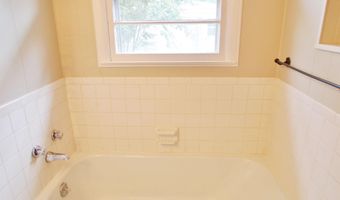601 E GLADE Rd, Anniston, AL 36206