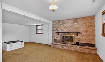 1814 Duff Ave, Ames, IA 50010