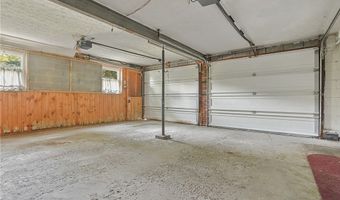 240 S Park Dr, Aurora, OH 44202
