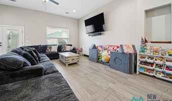 3811 Aquamarine Dr, Carlsbad, NM 88220