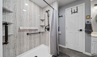 23 Holman Way, Chester, NH 03036