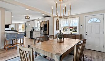 49 Elm Dr, Cranston, RI 02920