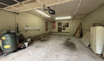 21 7th St, Auburn, ME 04210