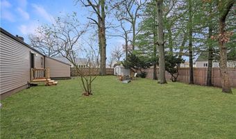 6 Hilton Ave, East Providence, RI 02915