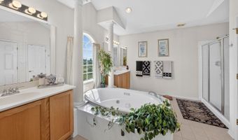 3 Surrey Way, Alexandria Twp., NJ 08867