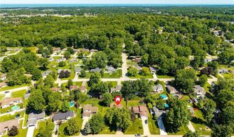 536 Fieldstone Dr, Amherst, OH 44001