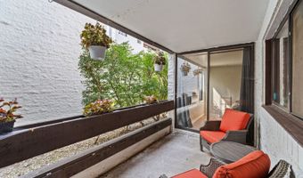 342 W Miner St 1A, Arlington Heights, IL 60005