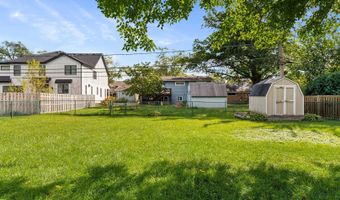 1329 N Wilke Rd, Arlington Heights, IL 60004