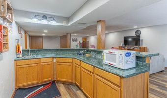 2104 Cedarcrest Ct, Arkansas City, KS 67005