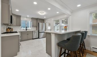 122 Thompson St, Boston, MA 02136