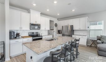 1010 Harry Ct, Albemarle, NC 28001