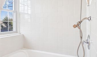 6022 VALLEY VIEW Dr, Alexandria, VA 22310