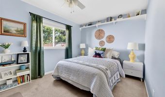 375 Novara Dr, Ballwin, MO 63021