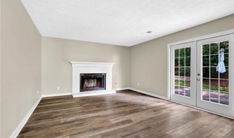 10480 Summer Creek Dr, Alpharetta, GA 30022