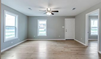 707 W Lamar St, Alvord, TX 76225