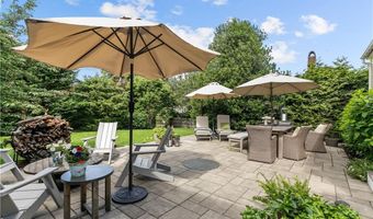 43 Sherman St, Newport, RI 02840