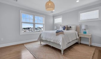 33 Amherst Dr, Bayville, NJ 08721