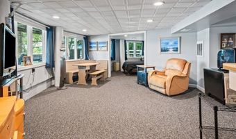 108 Pleasant Valley Rd, Amesbury, MA 01913