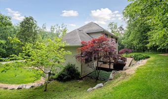 2240 Watercrest Dr NE, Ada, MI 49301