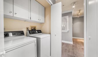 1016 WAYNE St 1007, Arlington, VA 22204
