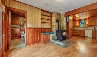 44072 Anderson Ln, Astoria, OR 97103