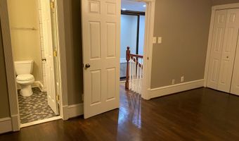 915 C St SE, Washington, DC 20003