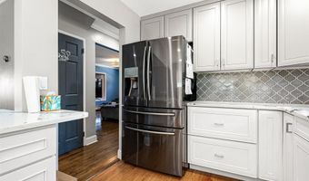 3 Grant Ave, Albertson, NY 11507