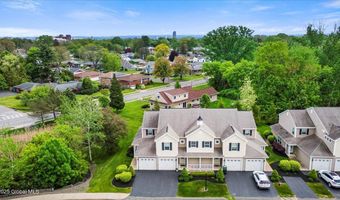 37 Governor Cir, Albany, NY 12208