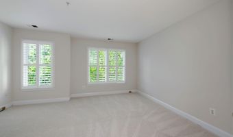 9 FRANKLIN St, Alexandria, VA 22314