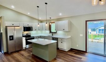 201 25th St SW, Austin, MN 55912
