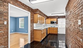 501 Nottingham Dr, Ballwin, MO 63011