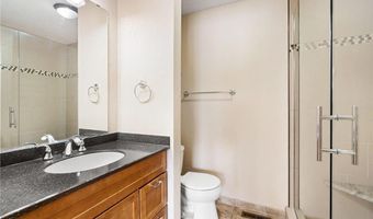 400 Oakland Pl NE 9, Austin, MN 55912