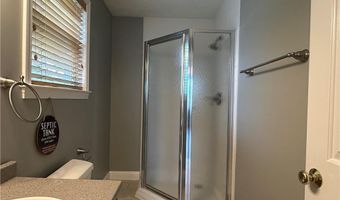 8 Linden St, Bristol, RI 02809