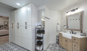 9446 E ROMPING Rd, Carefree, AZ 85377