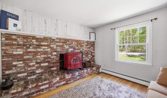 5 Pinecrest Cir, Bedford, NH 03110