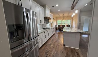 632 Hiram Dr, Bauxite, AR 72011