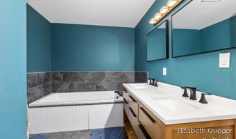 8586 66th St SE, Alto, MI 49302