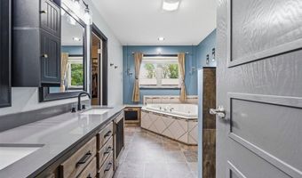 4700 Rural Oaks Dr SE, Alexandria, MN 56308