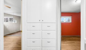 562 S Victoria Dr, Boise, ID 83705