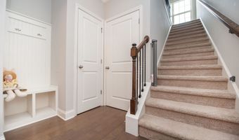 921 Deepwood Ct, Boiling Springs, SC 29316