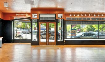25 N Main St B, Ashland, OR 97520