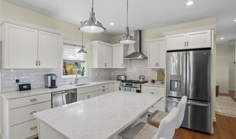 46 Lilyana Way, Cranston, RI 02920