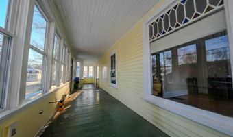 47 7th St, Bangor, ME 04401