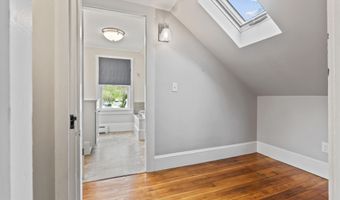 7 John St, Belfast, ME 04915