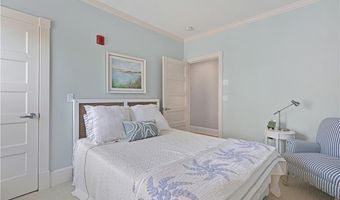 423 Hope St D, Bristol, RI 02809