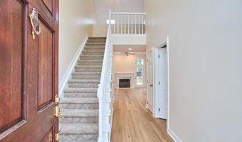 119 Heatherwood Dr, Apex, NC 27502
