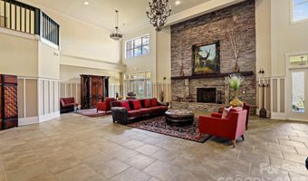 9 Kenilworth Knl 207, Asheville, NC 28805