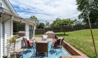 1708 N CAMERON St, Arlington, VA 22207
